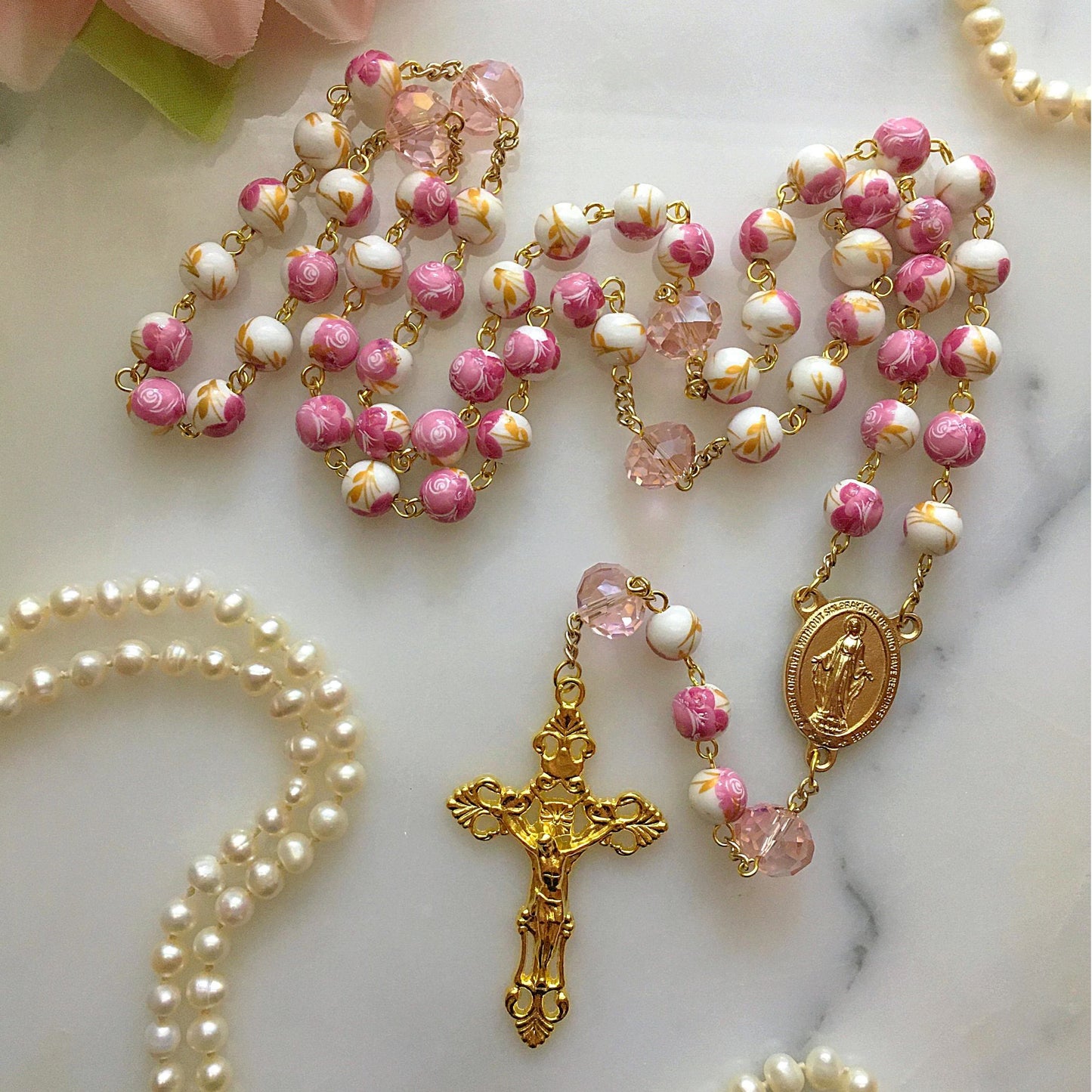 Immaculate Heart of Mary & Crucifix of 8 mm Round Floral Acrylic Alloy Chain Rosary