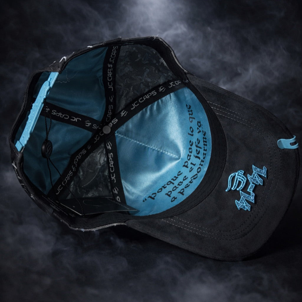 Bible Long Chain Black/Blue Cap
